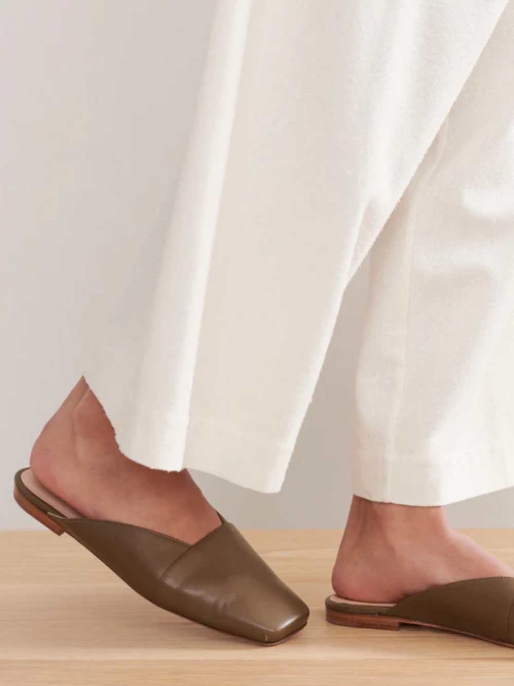 New Jenni Kayne MIA Mule Flats Size 40
